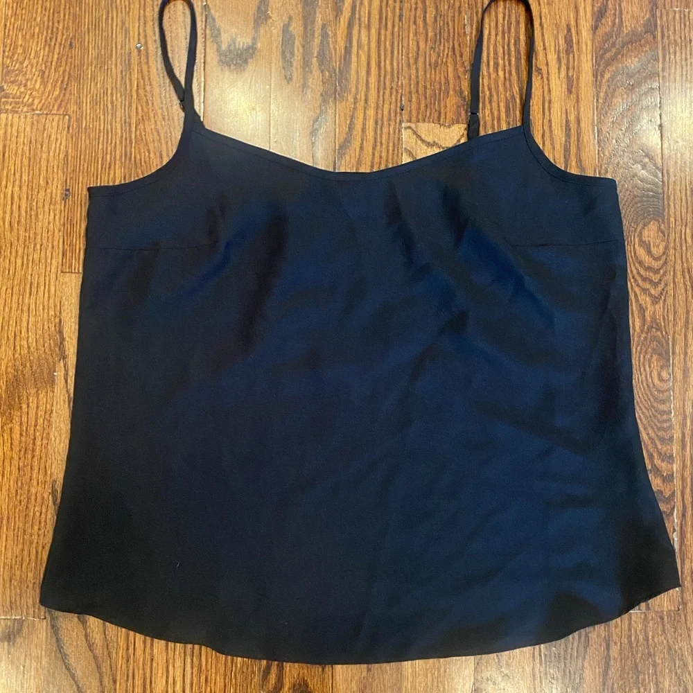 J Crew Black‎ Swiss dot Top Size Small